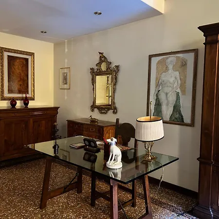 Medieval Art Loft Διαμέρισμα