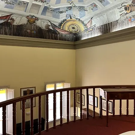 Medieval Art Loft 公寓