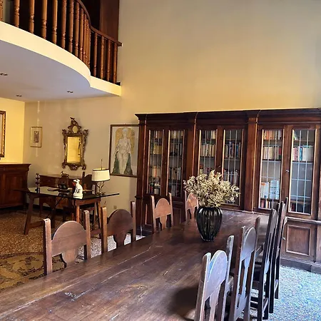 公寓 Medieval Art Loft *