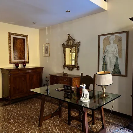 Medieval Art Loft Апартаменты *