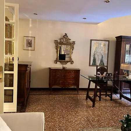 Medieval Art Loft Апартаменты